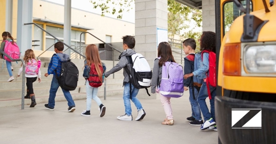 kids arriving at school